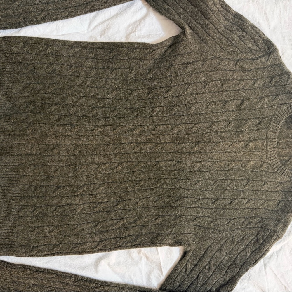 Brook’s Brothers LAMBSWOOL CABLE CREWNECK SWEATER